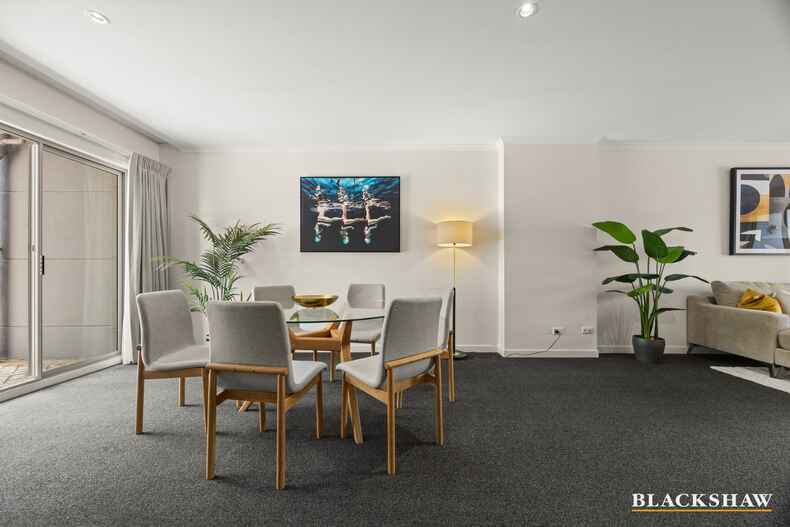 45/14 National Circuit Barton 45/14 National Circuit Barton