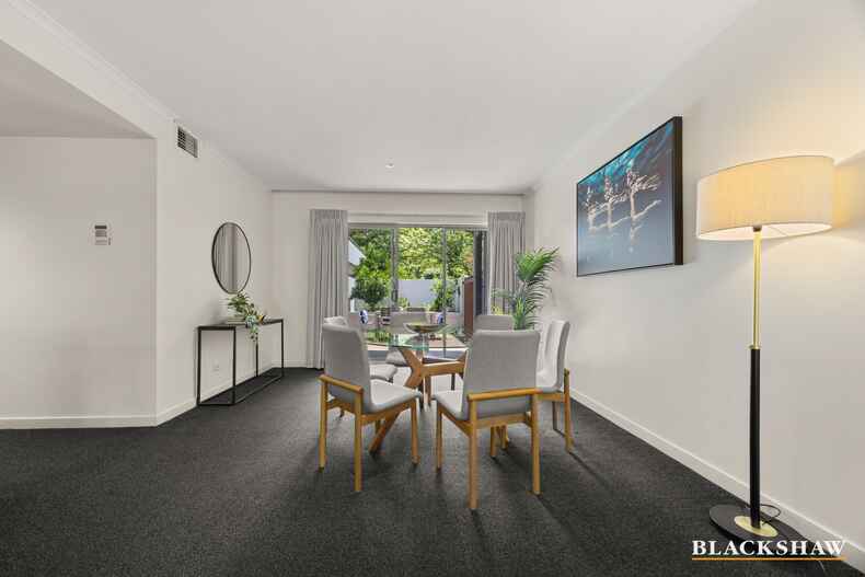 45/14 National Circuit Barton 45/14 National Circuit Barton