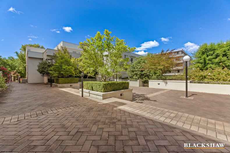 45/14 National Circuit Barton 45/14 National Circuit Barton