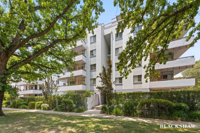 45/14 National Circuit Barton 45/14 National Circuit Barton