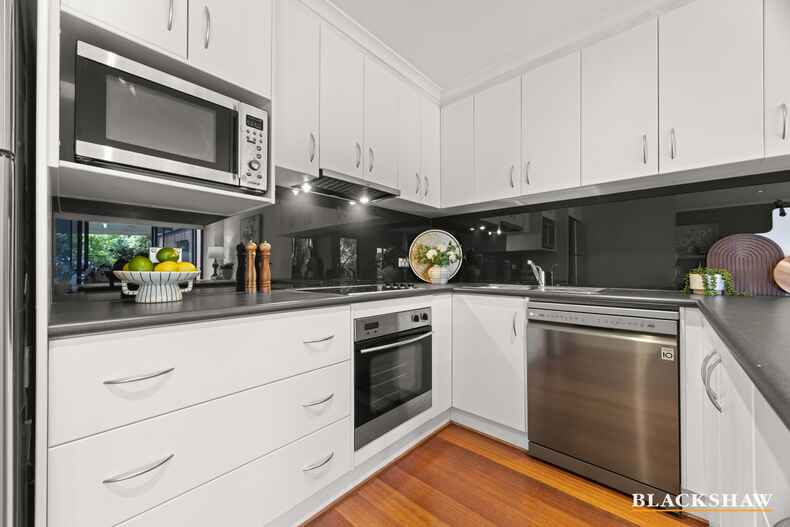 68 Hallen Close Phillip