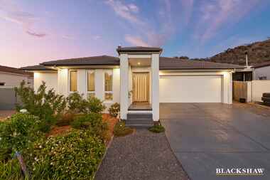 9 Booderee Place Banks