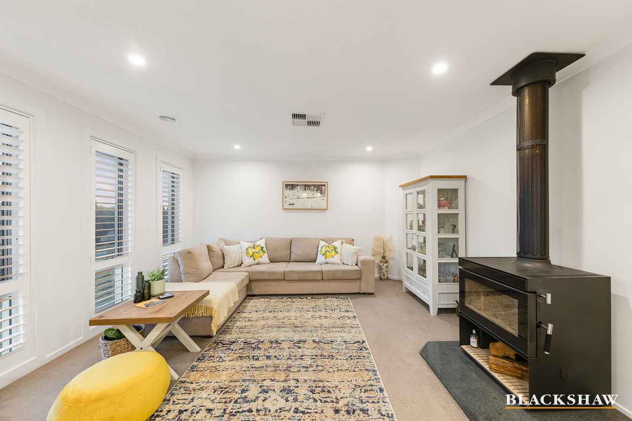 9 Booderee Place Banks