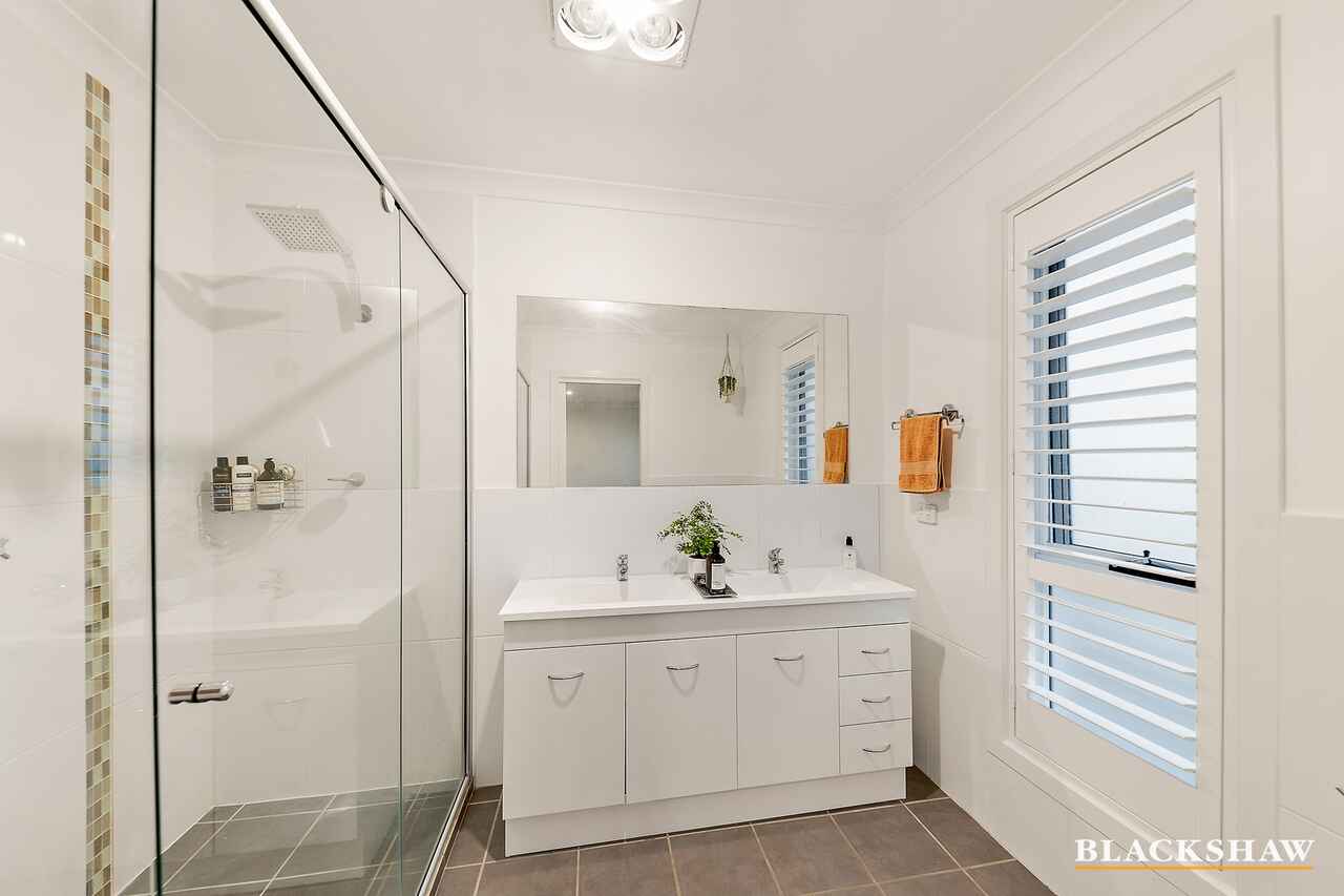 9 Booderee Place Banks