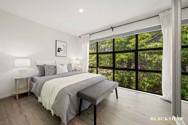 44/135 Easty Street Phillip