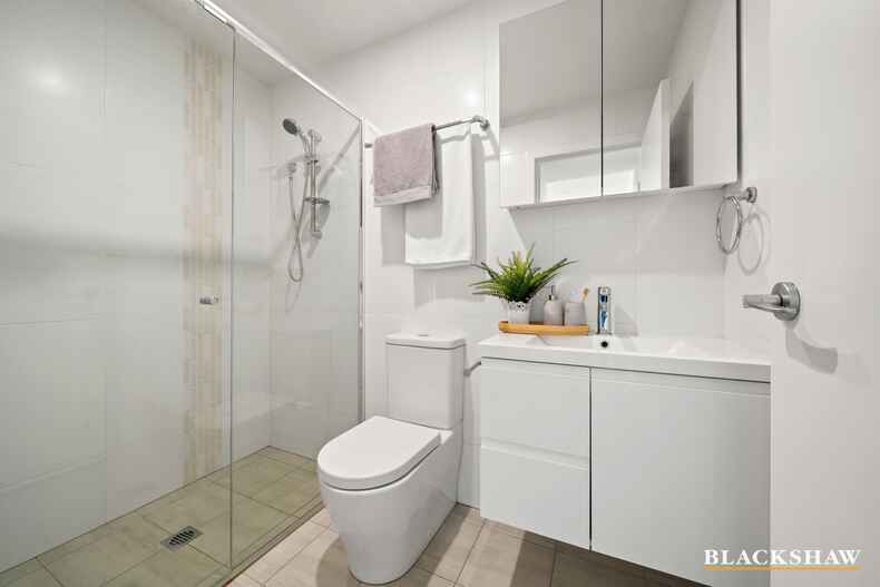 44/135 Easty Street Phillip