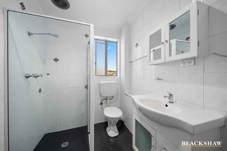 12/8 Davison Street Queanbeyan