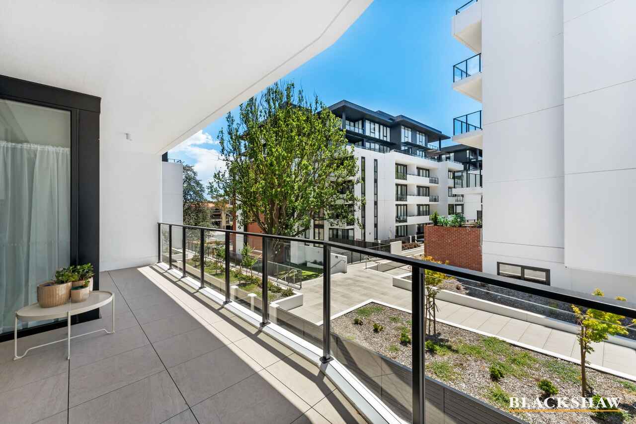 212/21 Captain Cook Crescent Griffith