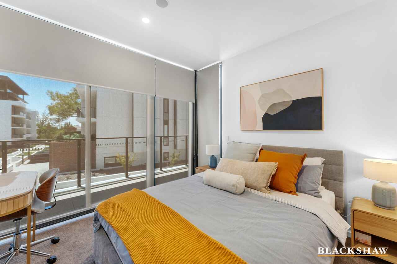 212/21 Captain Cook Crescent Griffith