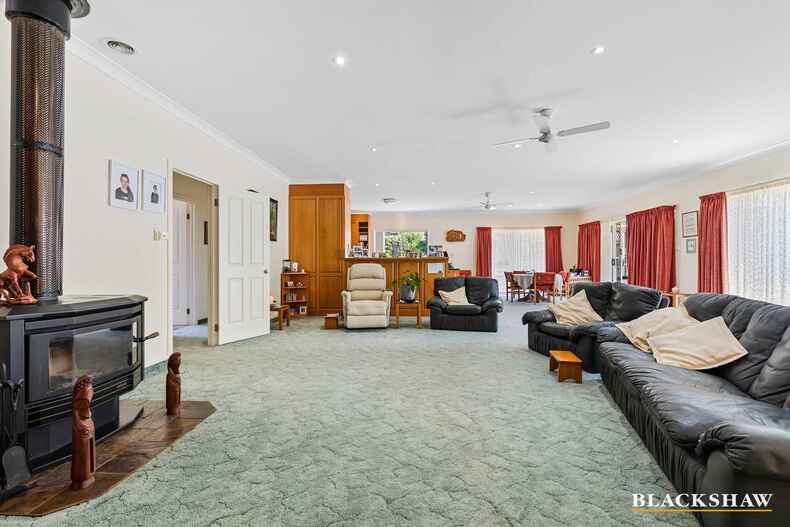 18   Angophora Place Catalina
