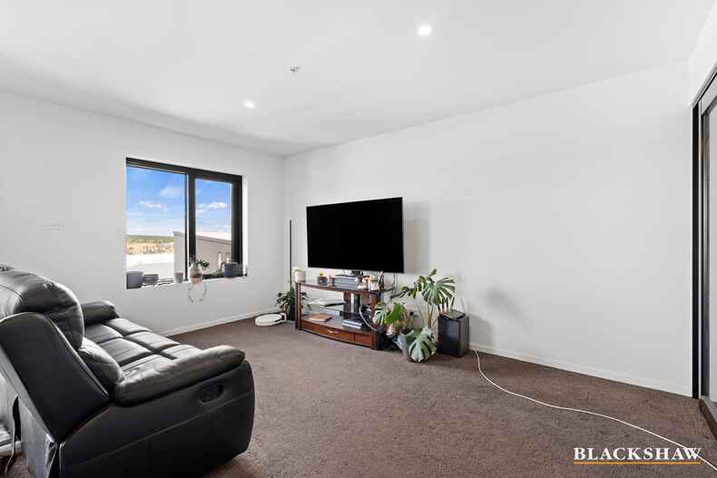 20/200 John Gorton Drive Coombs
