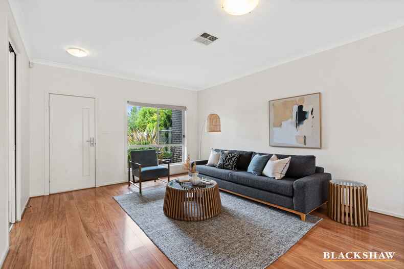 3/50 Peter Cullen Way  Wright