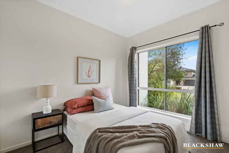 3/50 Peter Cullen Way  Wright