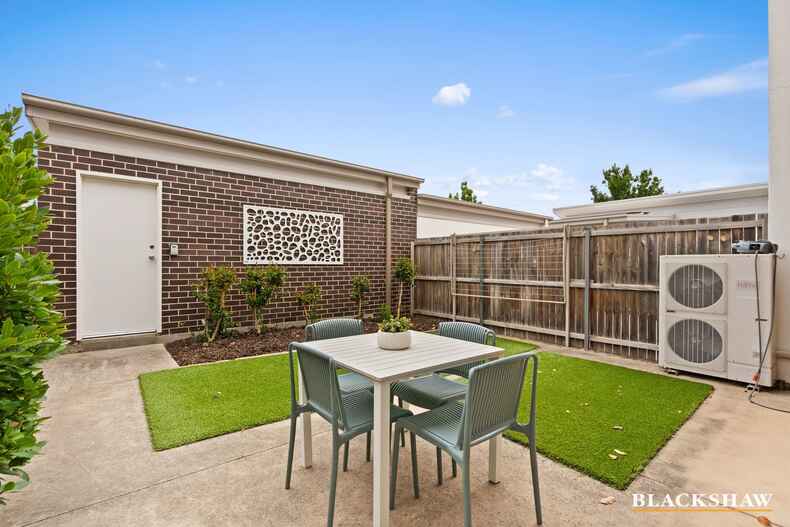 3/50 Peter Cullen Way  Wright