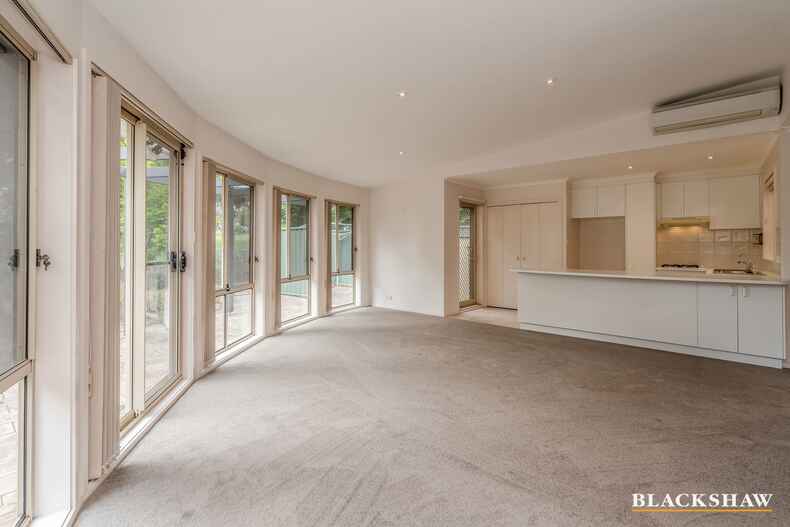 39 Britten-Jones Drive  Holt