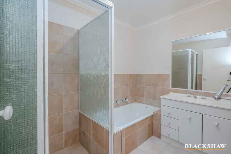 39 Britten-Jones Drive  Holt