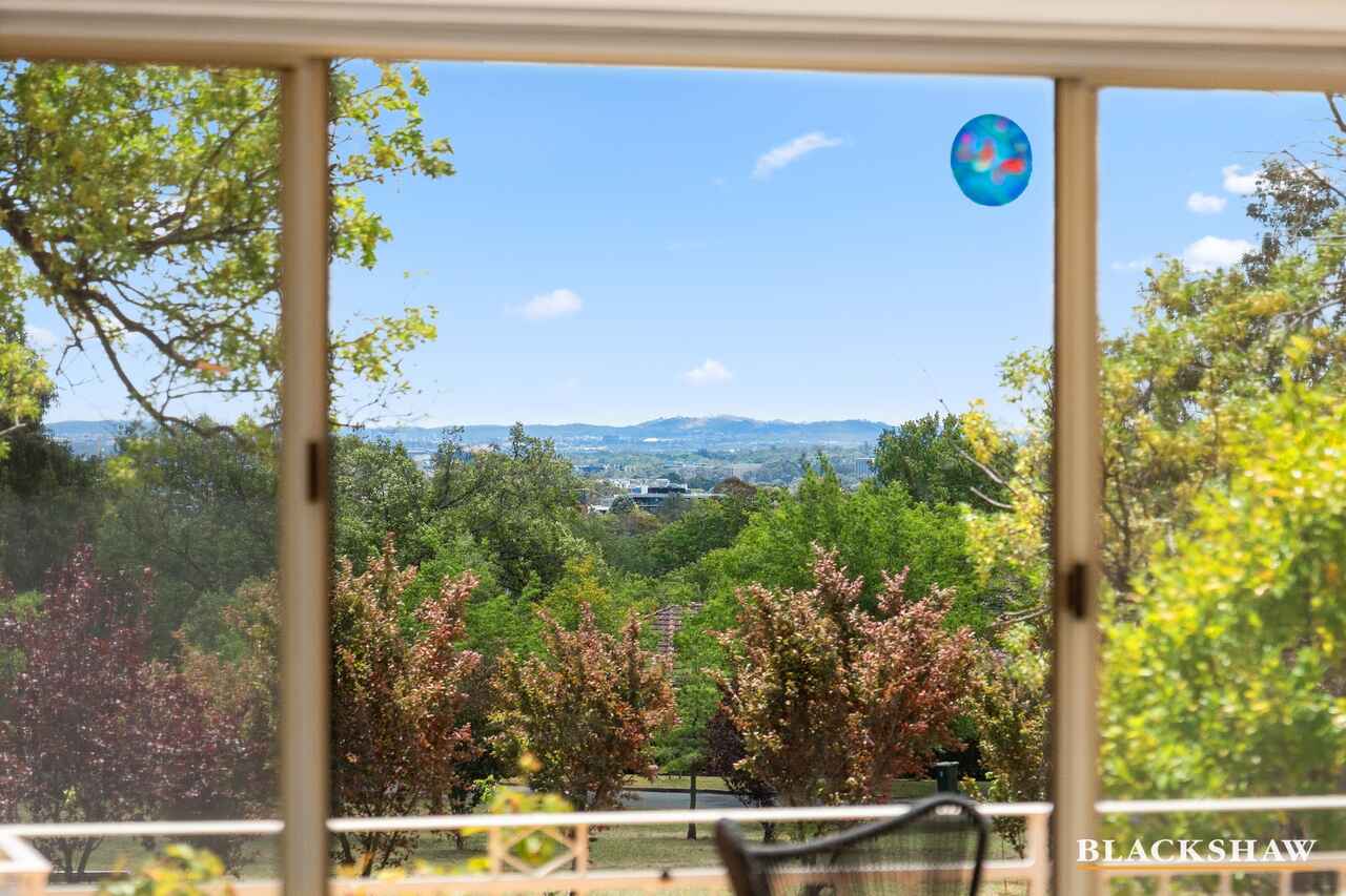 12 Caley Crescent Narrabundah