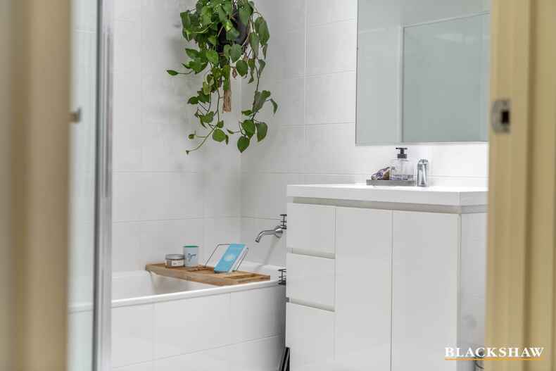 8/1 Hakea Street Karabar