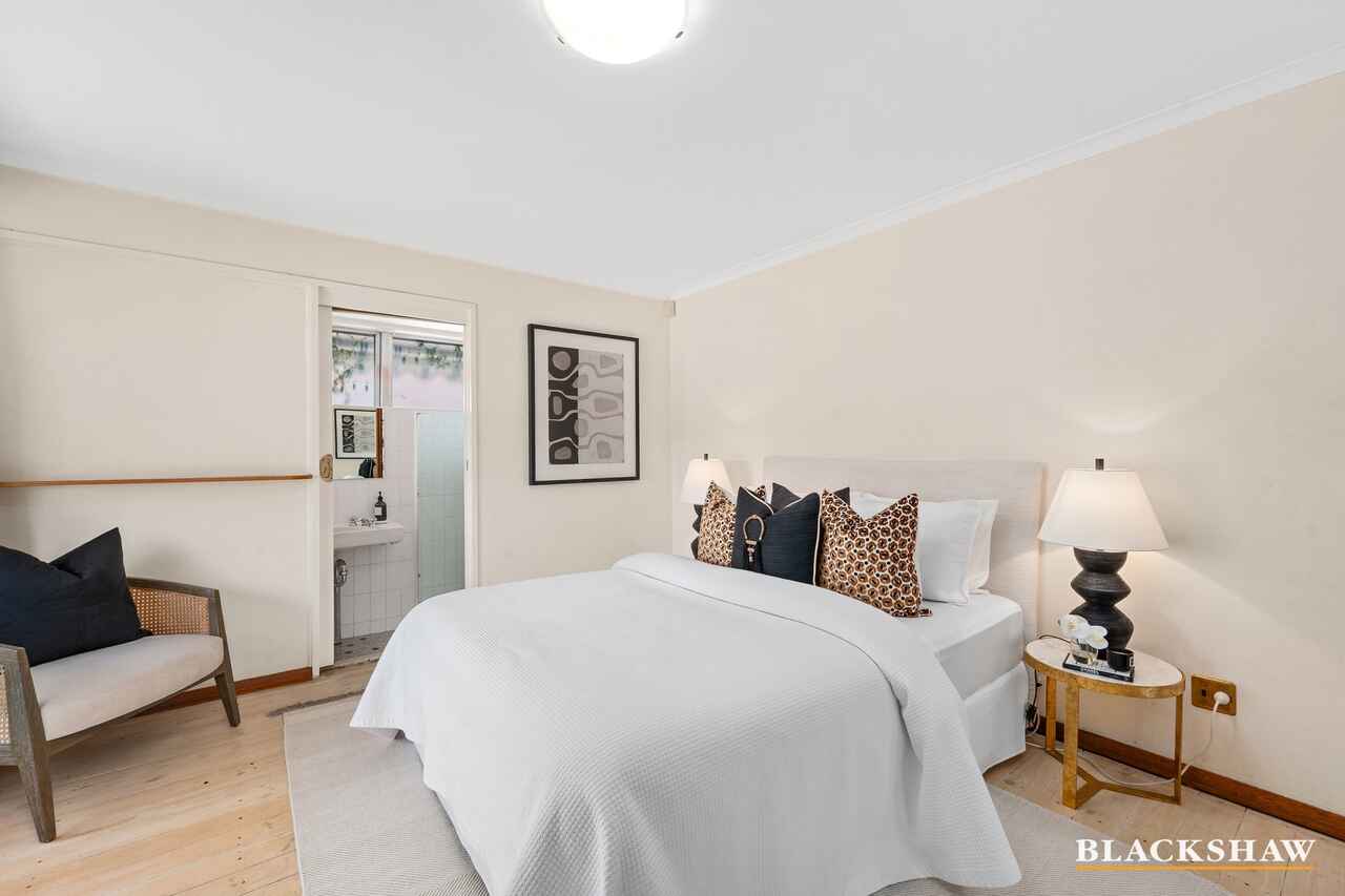12 Caley Crescent Narrabundah
