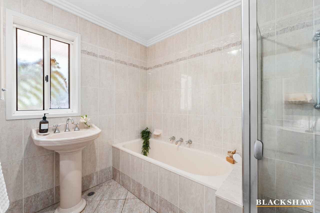 12 Caley Crescent Narrabundah