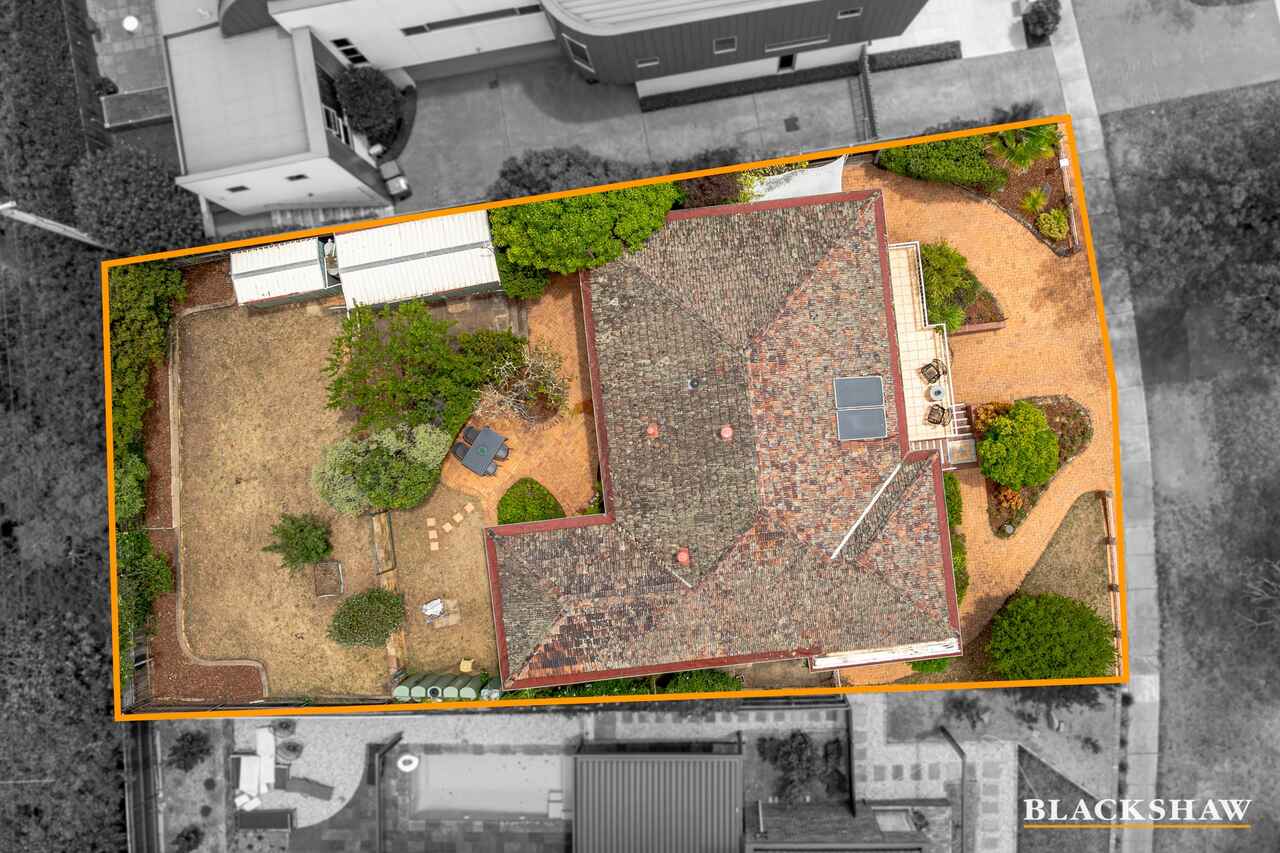 12 Caley Crescent Narrabundah