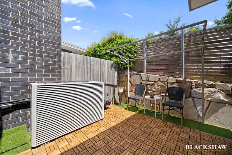 43/41 Philip Hodgins Street Wright