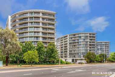 11/1 Mouat Street Lyneham