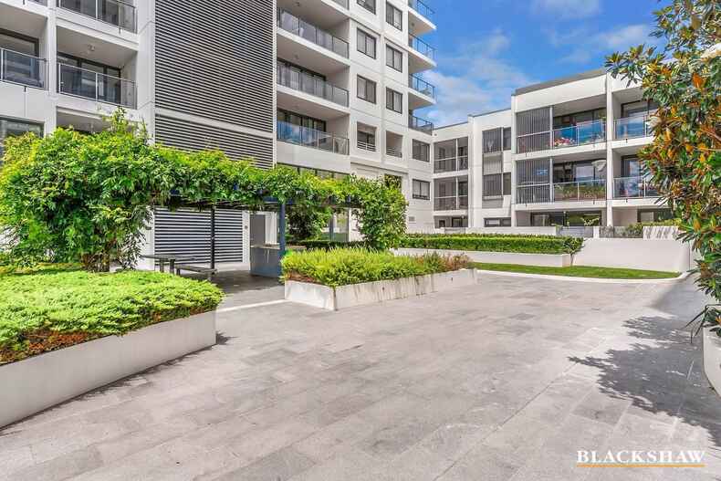 11/1 Mouat Street Lyneham