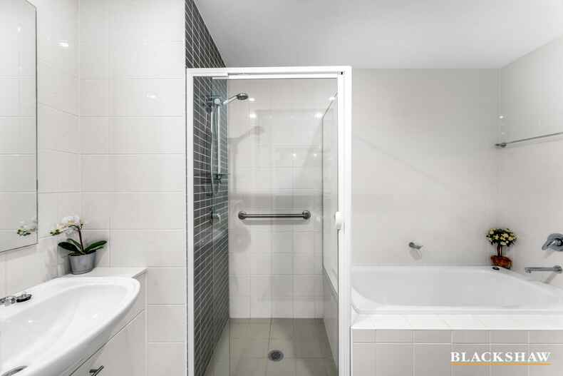 154/98 Corinna Street Phillip