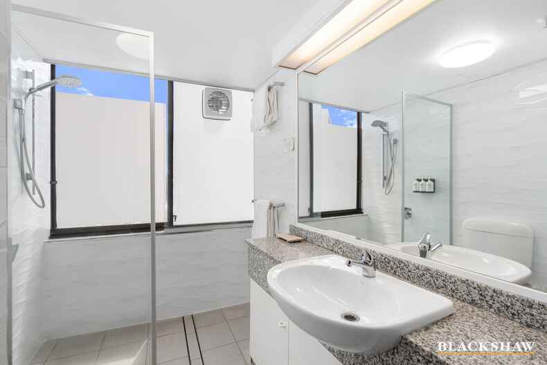 1104/2 Marcus Clarke Street City