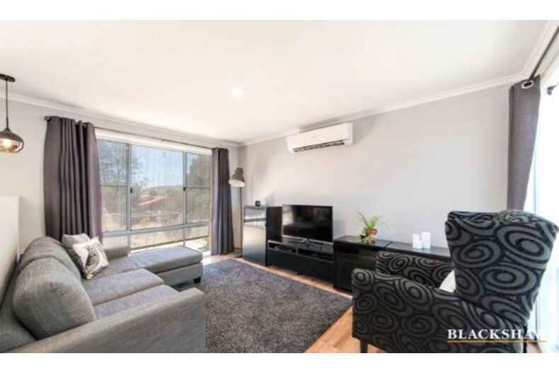 3 Revell Close Gordon