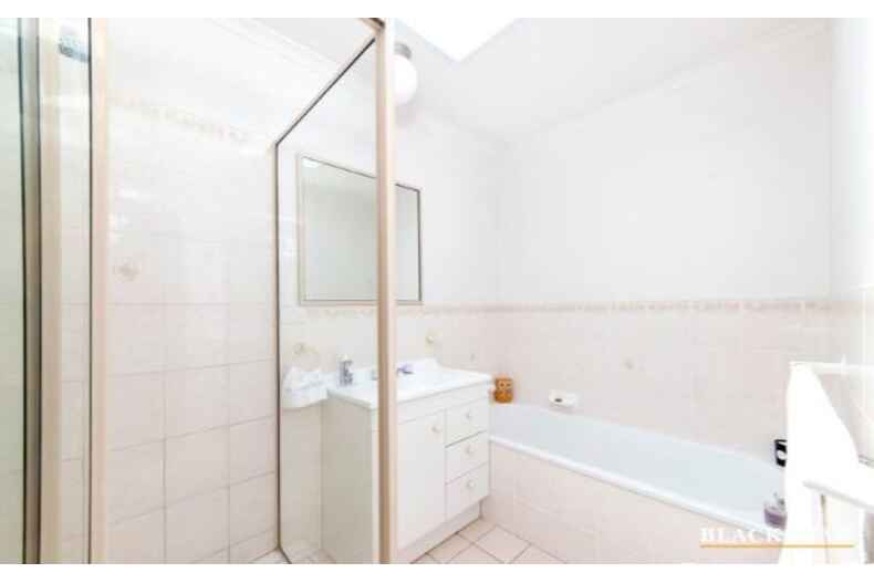 3 Revell Close Gordon