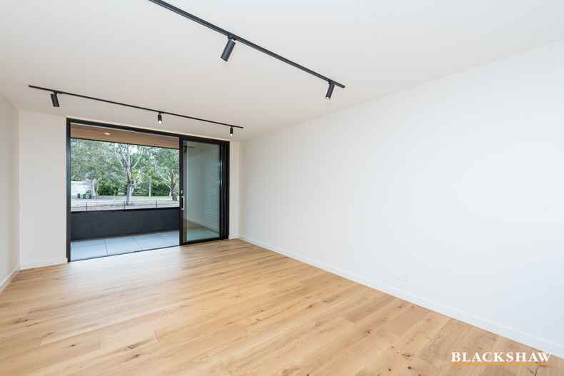 10/7 State Circle Forrest