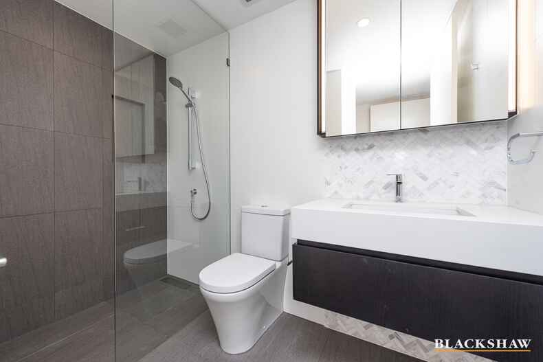 10/7 State Circle Forrest