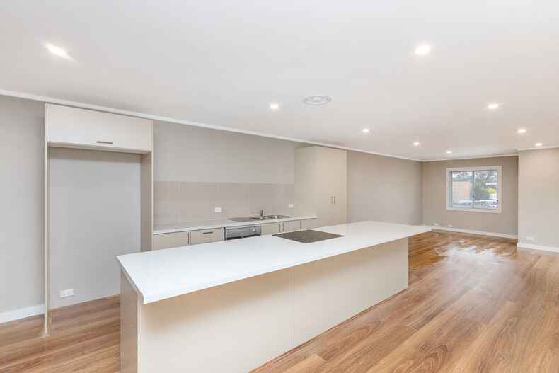 8 Jenner Court Wanniassa
