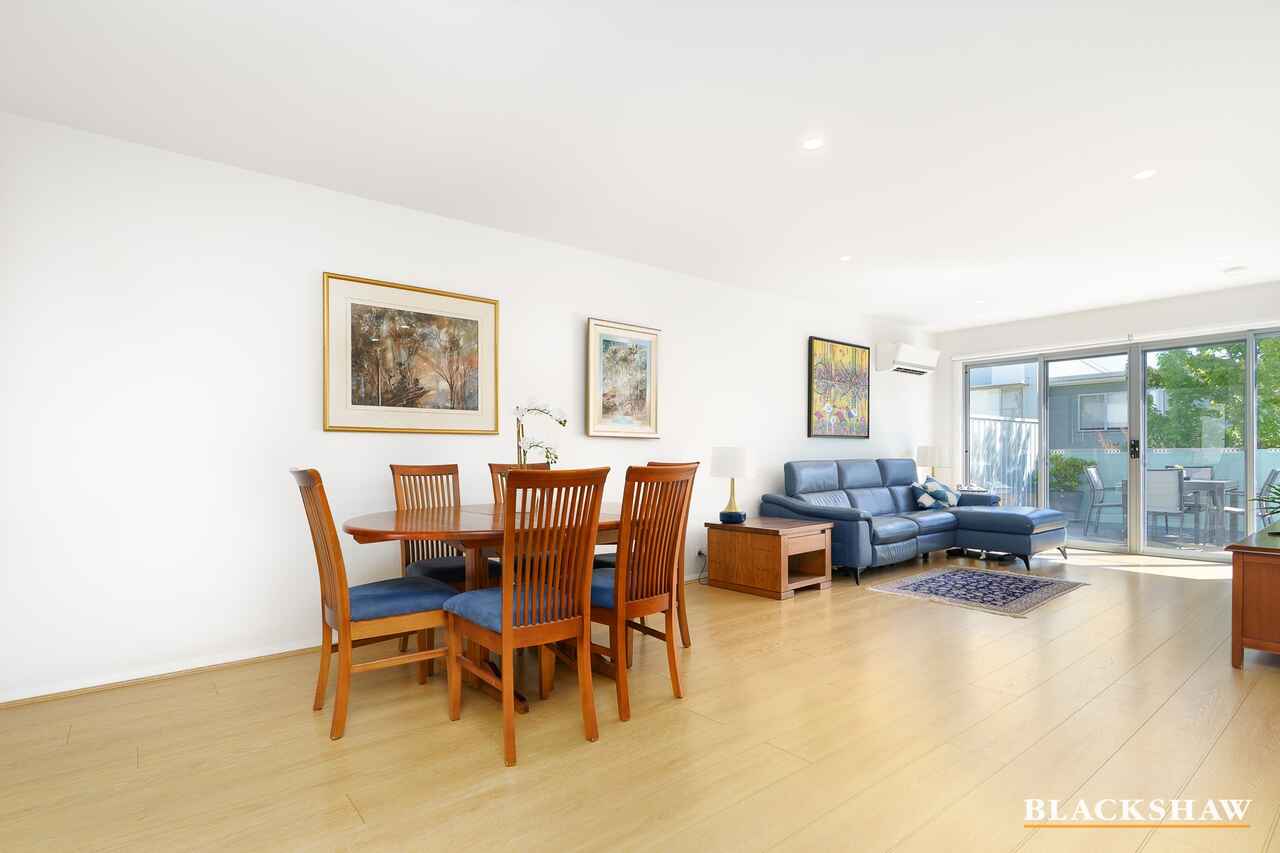 30/90 John Gorton Drive Coombs