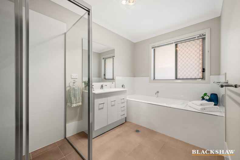 26 Rylstone Crescent Crace 26 Rylstone Crescent Crace