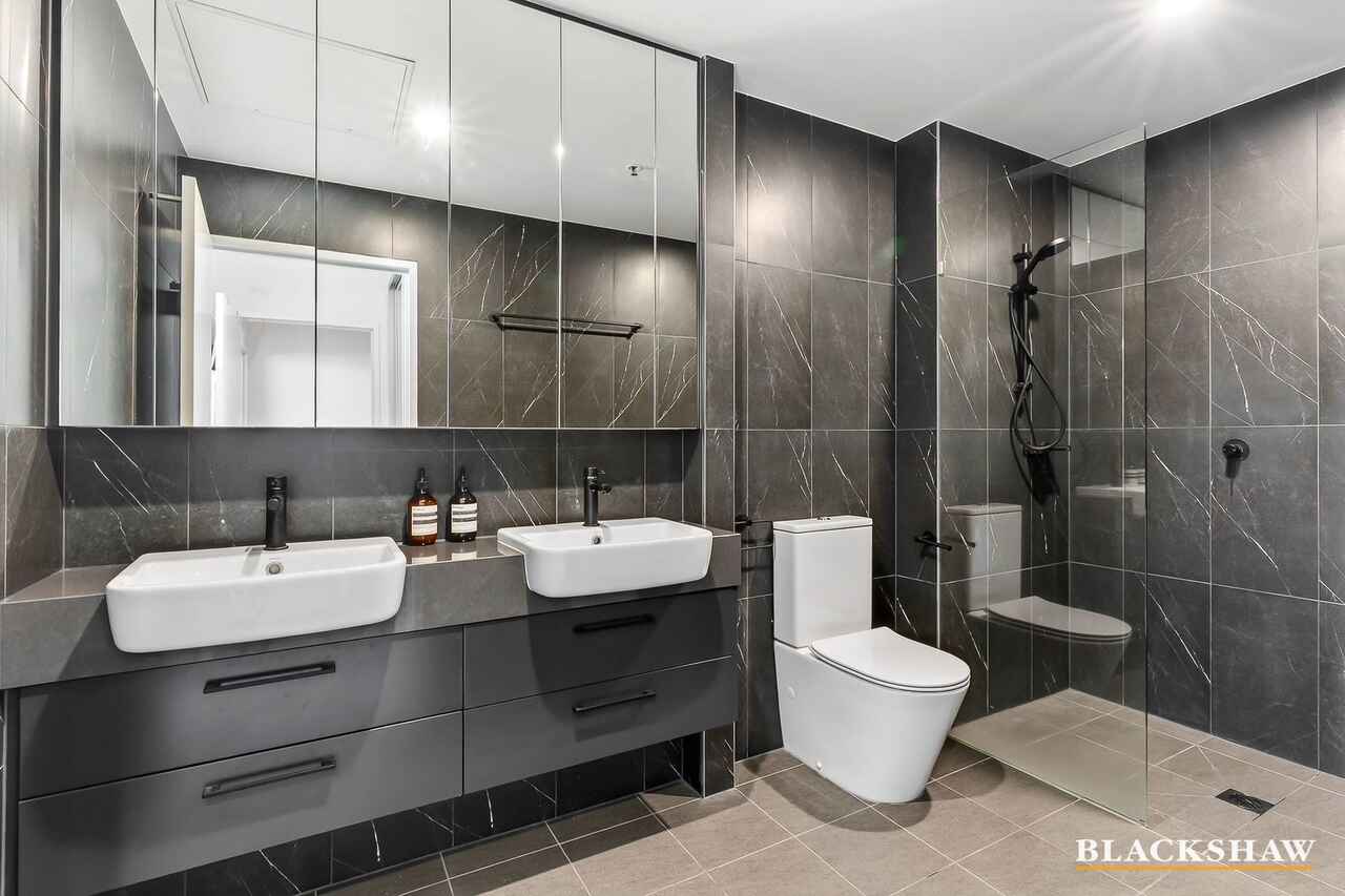 219/34 Eyre Street Kingston