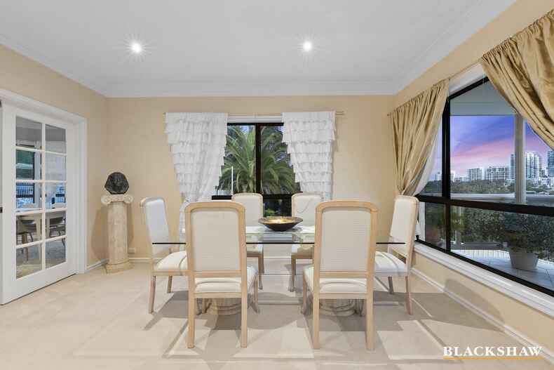 16 Tanderra Crescent Ngunnawal