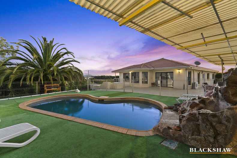 16 Tanderra Crescent Ngunnawal