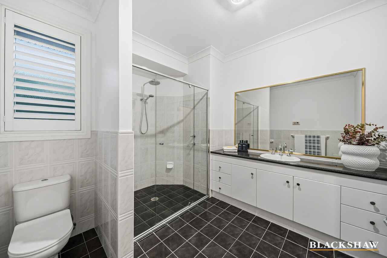 6 Mariners Court Jerrabomberra