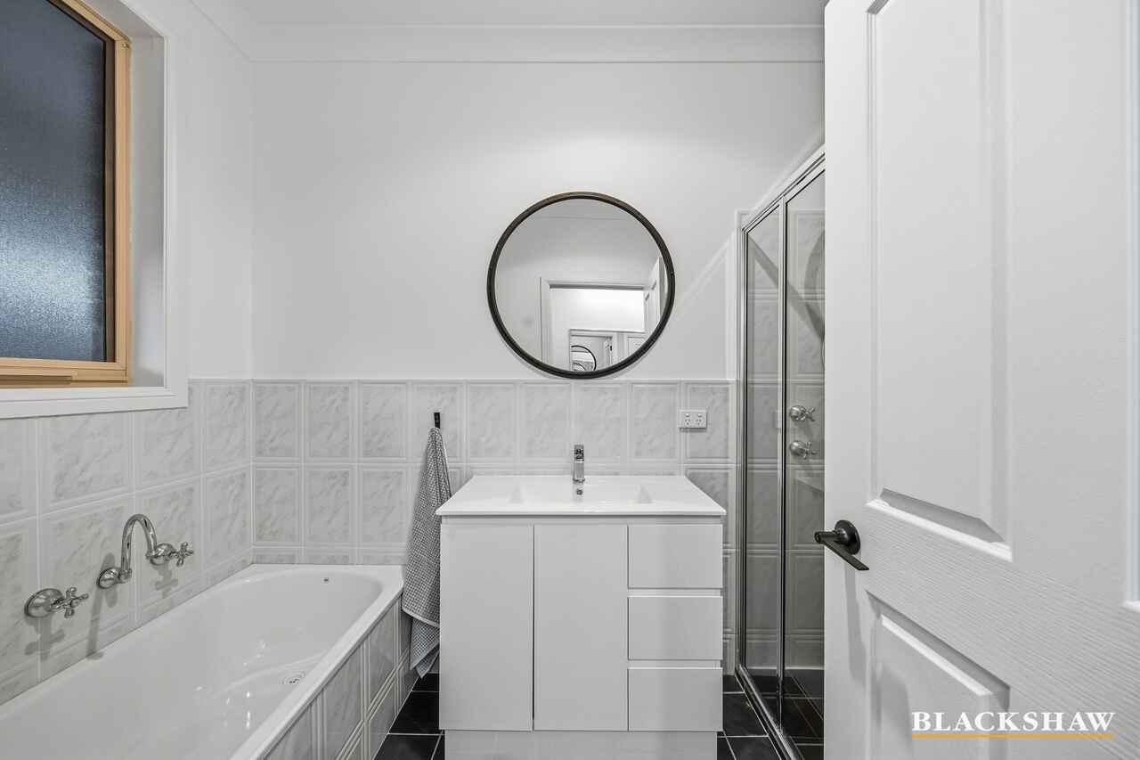 6 Mariners Court Jerrabomberra