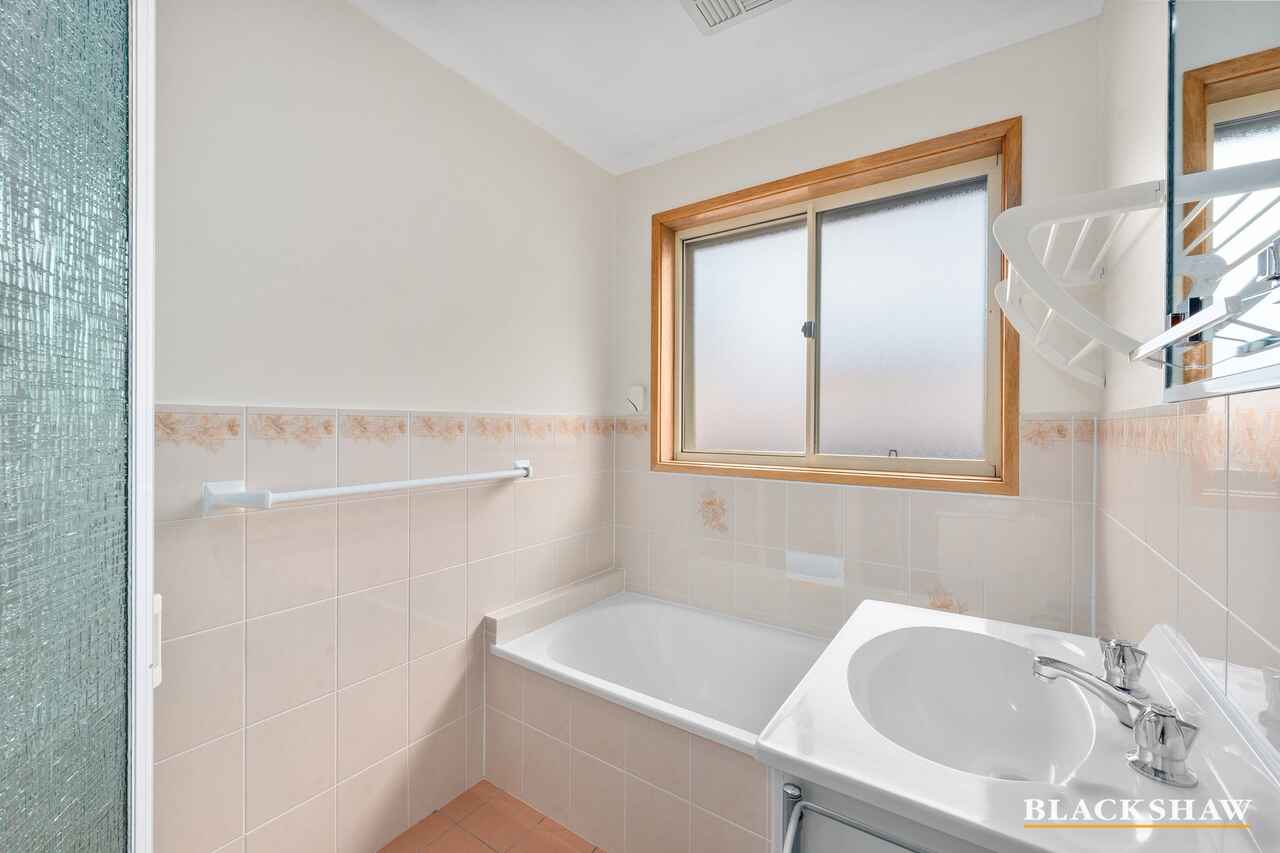 1/18 Winter Place Jerrabomberra