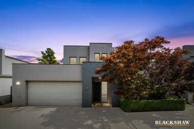 4/15 Ironbark Circuit Jerrabomberra