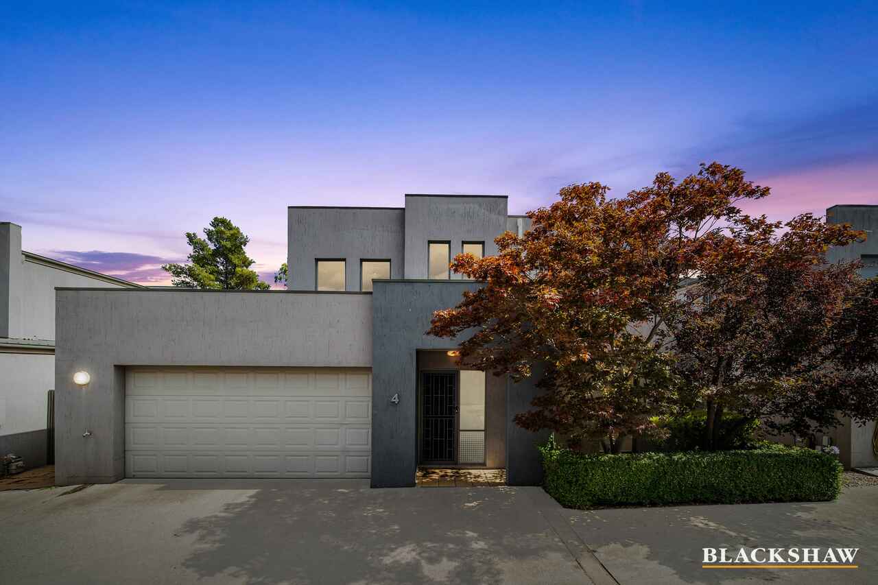 4/15 Ironbark Circuit Jerrabomberra