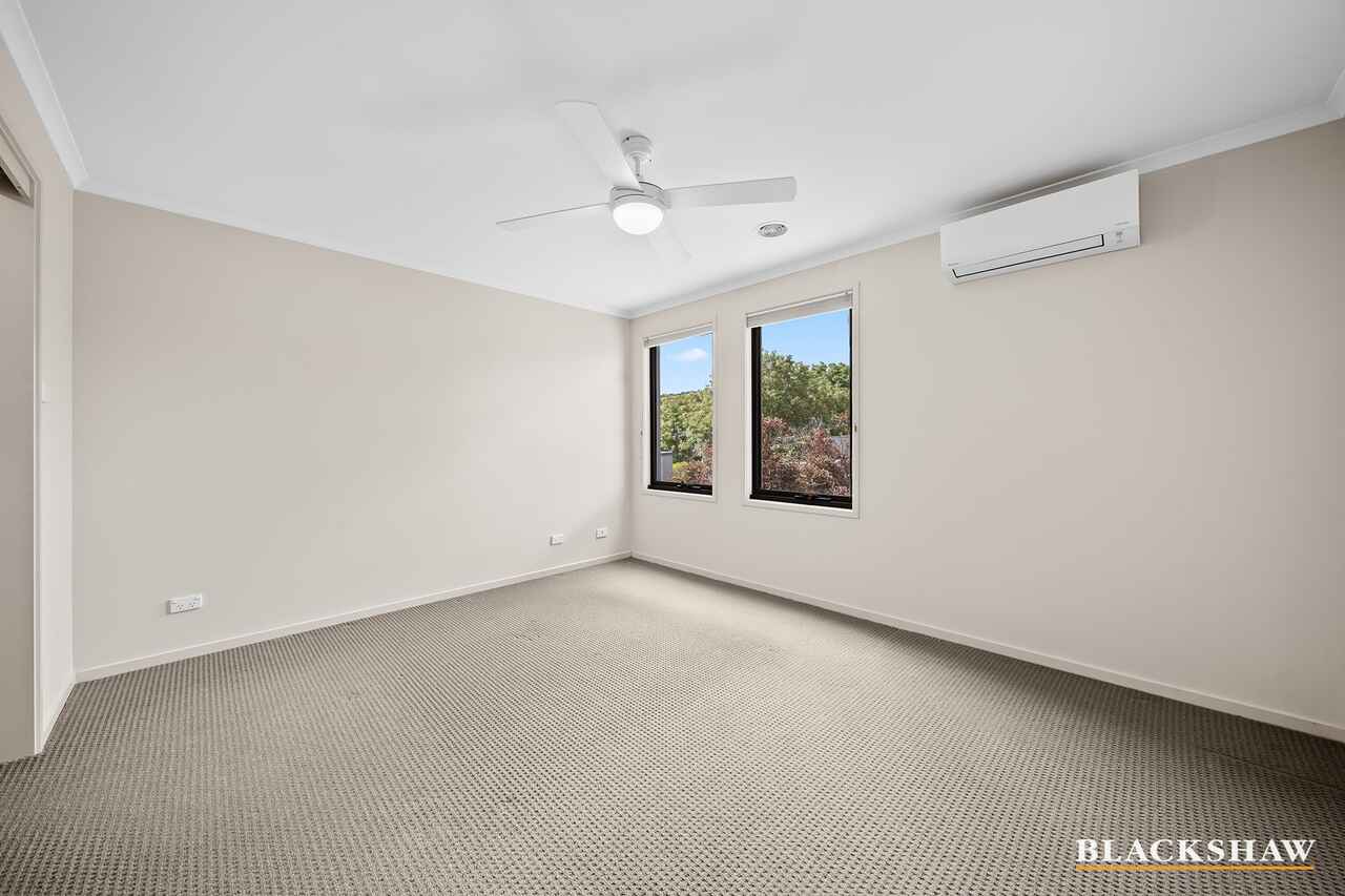 4/15 Ironbark Circuit Jerrabomberra