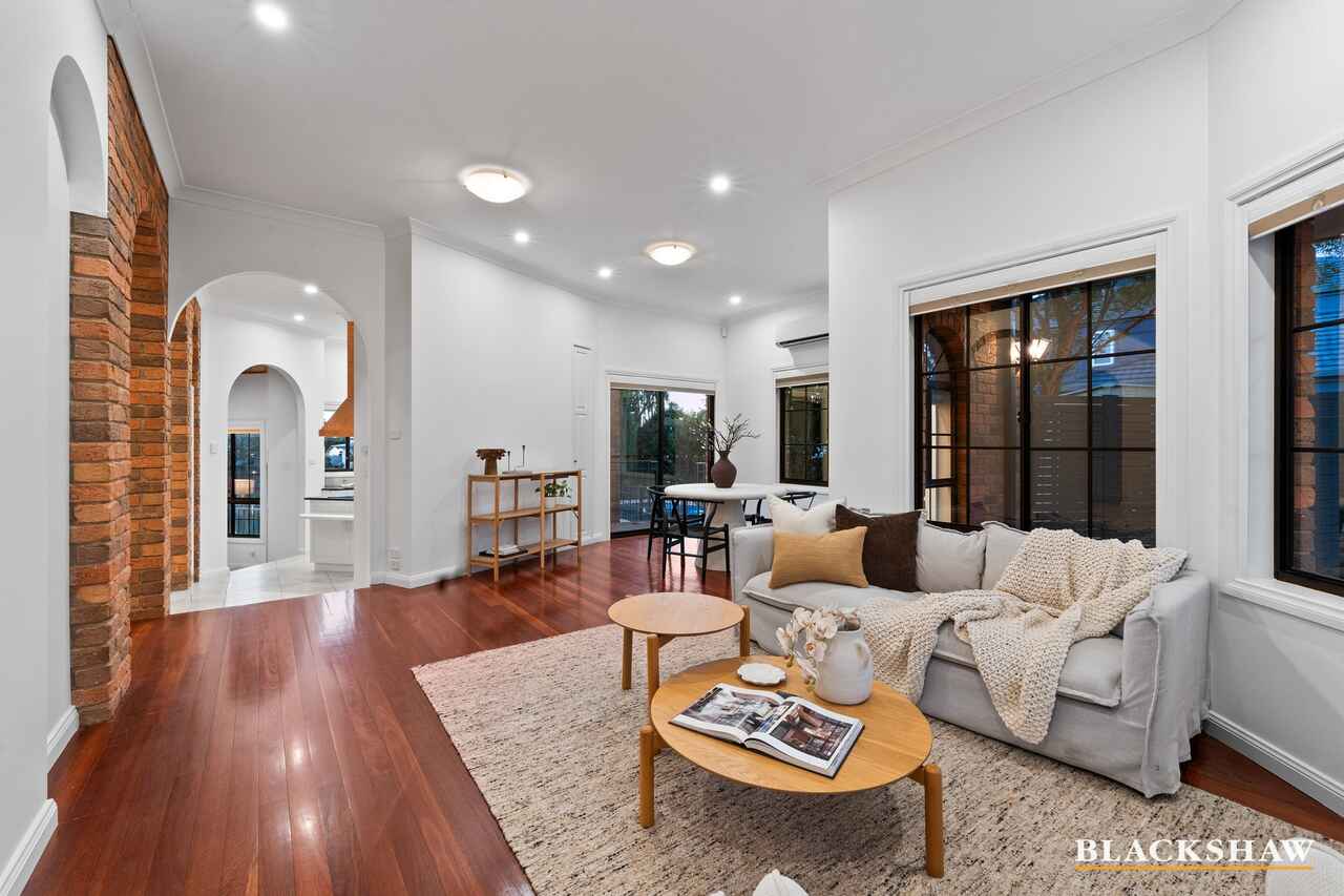 23 Lakeview Gardens Jerrabomberra