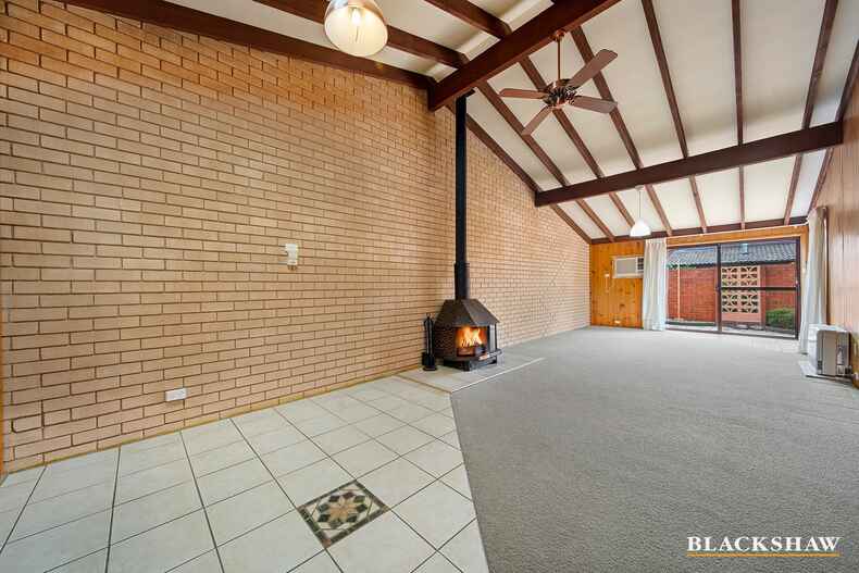 2/3 Hakea Street Queanbeyan