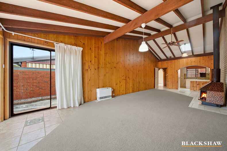 2/3 Hakea Street Queanbeyan