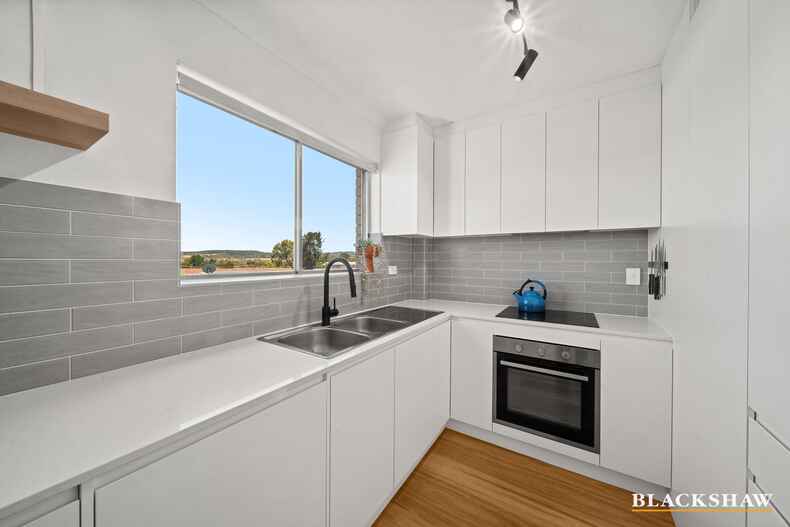 8/3-5 Davison Street Crestwood